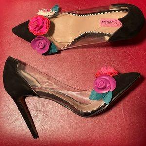 Flower Betsy Johnson Pumps